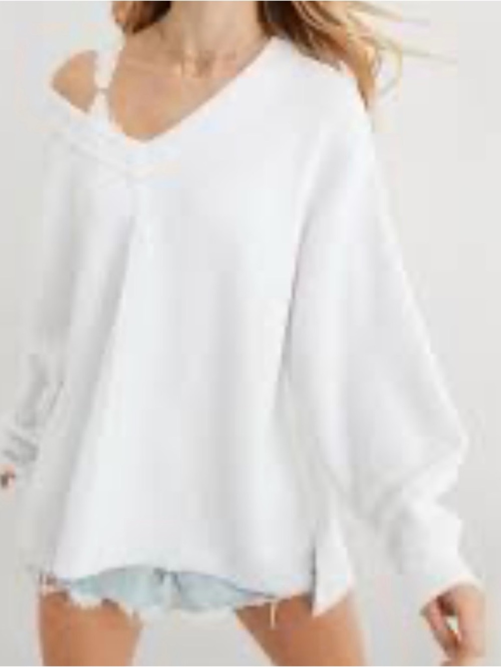 Aerie Wonder Textured Women's White V-Neck sweatshirt. NEVER WORN